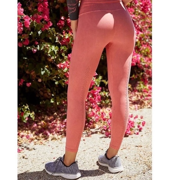 NWT Free People Movement Good Karma Pomelo Legging - Picture 3 of 3